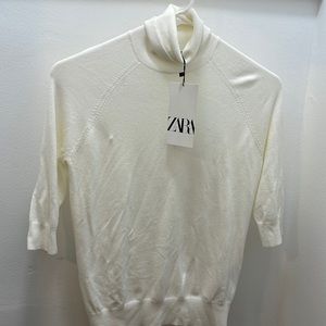 White short sleeve turtleneck